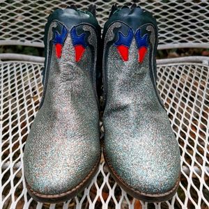 Stella McCartney NWT rare Lily Swan booties